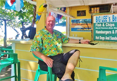 big_lee_at_the_bar